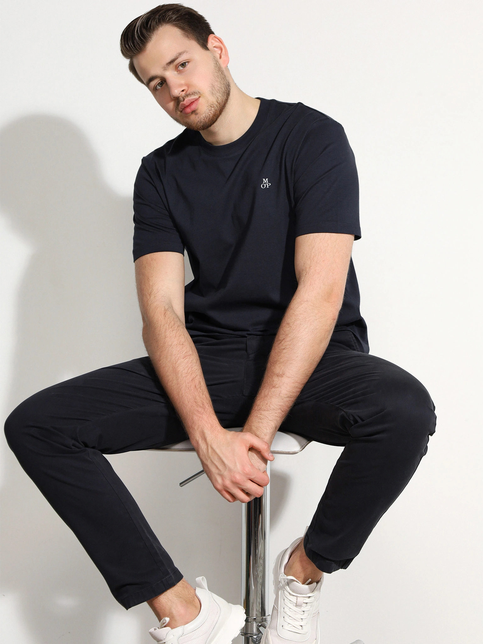 Футболка темно-синего цвета из хлопка